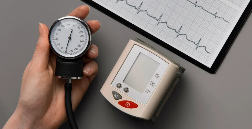 badanie ciśnieniomierzem naramiennym